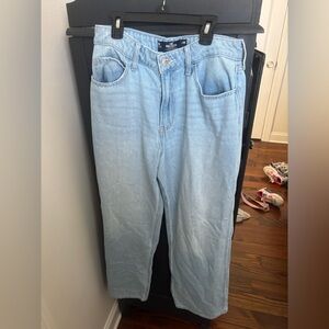 Hollister Ultra High Rise Baggy Jeans